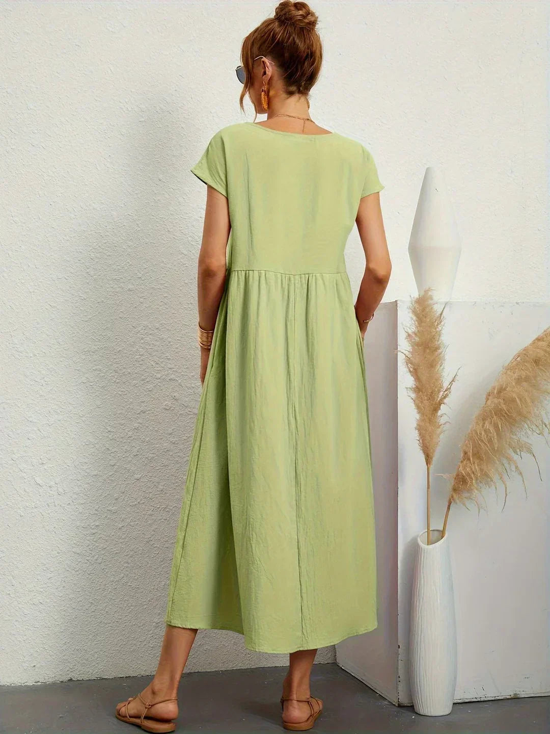 Grace™ | Timeless Elegance Fluid Midi Dress